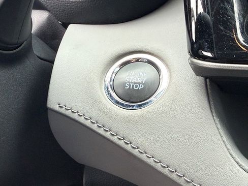 Certified 2022 Toyota Highlander LE image 29