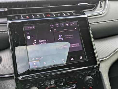 New 2025 Jeep Grand Cherokee L Laredo w/ Luxury Tech Group I image 12