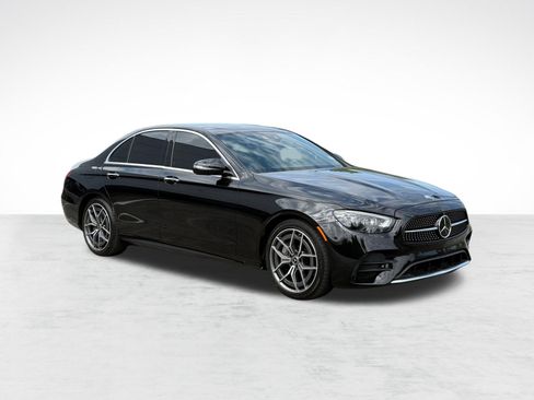 Used 2022 Mercedes-Benz E 450 4MATIC Sedan image 7