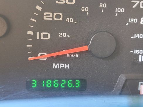 Used 2003 Ford F250 XLT image 24