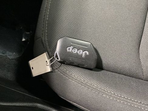 Used 2020 Jeep Wrangler Unlimited Sport AWD/4WD image 19