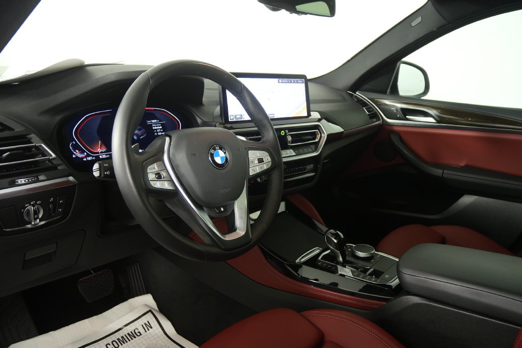Certified 2025 BMW X4 xDrive30i AWD/4WD image 13