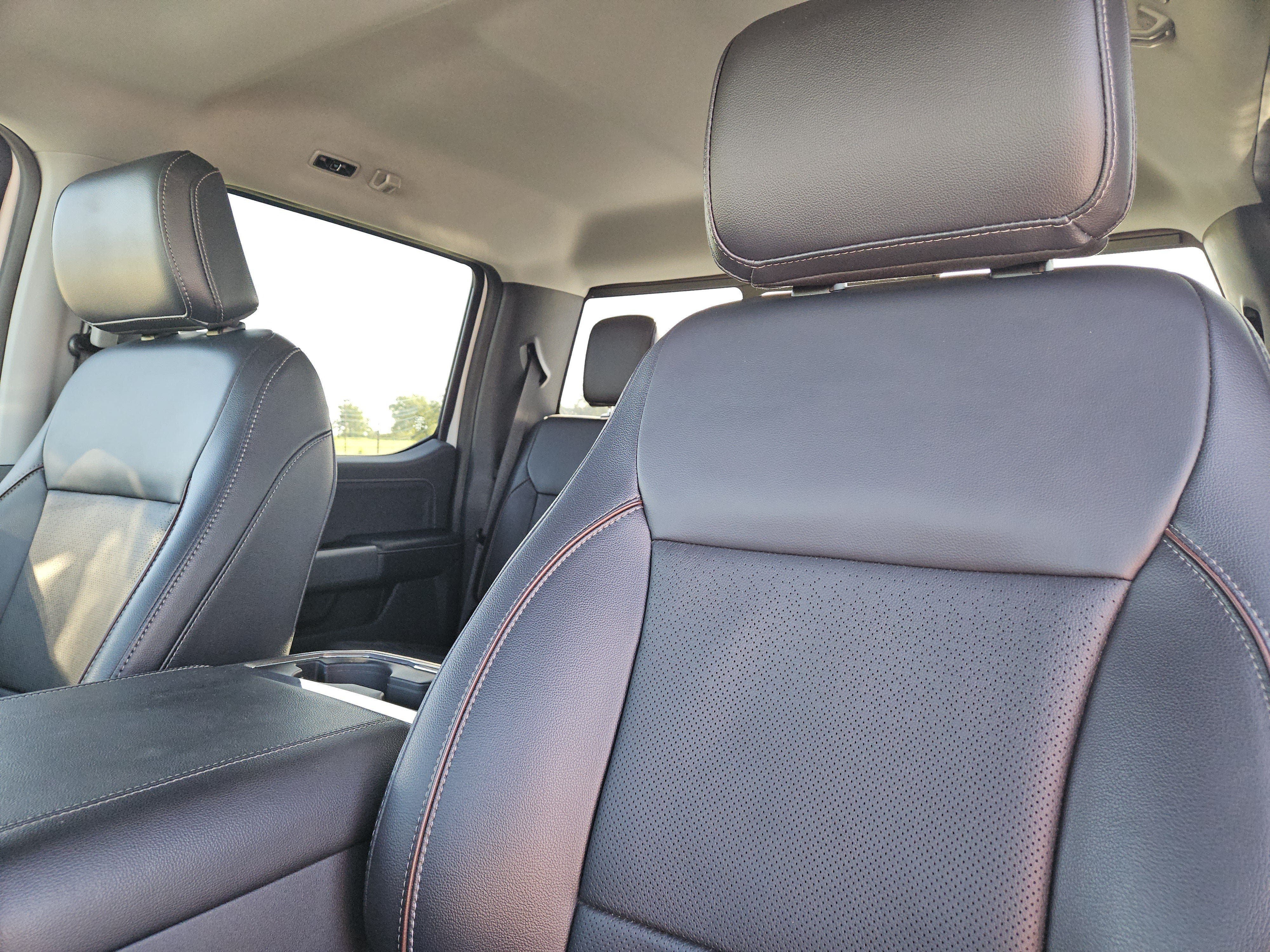Used 2024 Ford F250 Lariat w/ FX4 Off-Road Package AWD/4WD image 25
