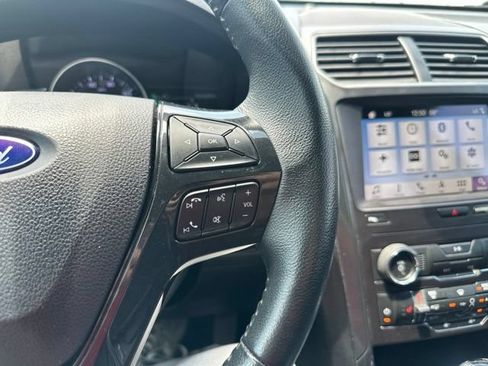 Used 2019 Ford Explorer XLT w/ Equipment Group 202A FWD image 38