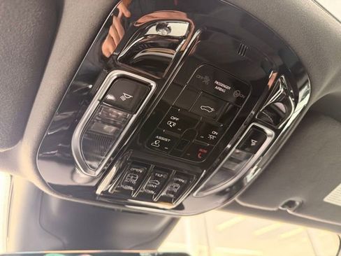 Used 2025 Maserati Grecale Modena image 20