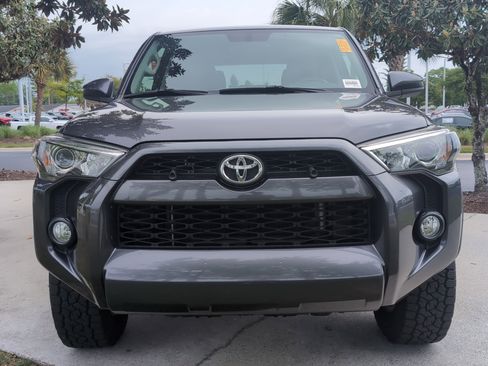 Used 2016 Toyota 4Runner SR5 AWD/4WD image 3