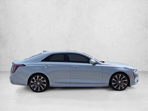 Used 2022 Cadillac CT4 Premium Luxury RWD image 4