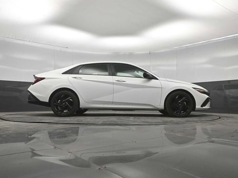 New 2026 Hyundai Elantra SEL Sport FWD image 44