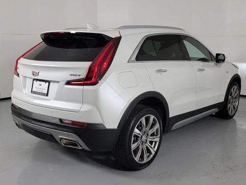Used 2023 Cadillac XT4 Premium Luxury FWD image 3
