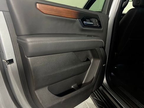 Used 2025 GMC Yukon XL Denali image 26