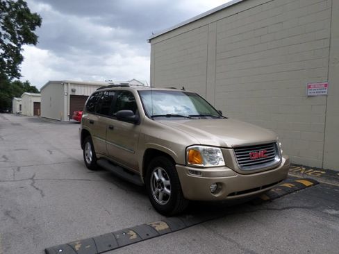 Used 2007 GMC Envoy SLE RWD image 3
