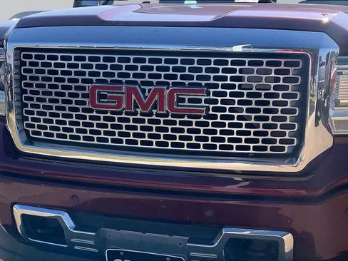 Used 2015 GMC Sierra 1500 Denali w/ Driver Alert Package AWD/4WD image 30