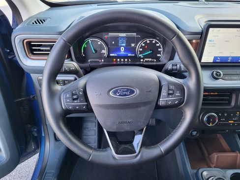 Certified 2024 Ford Maverick Lariat image 25