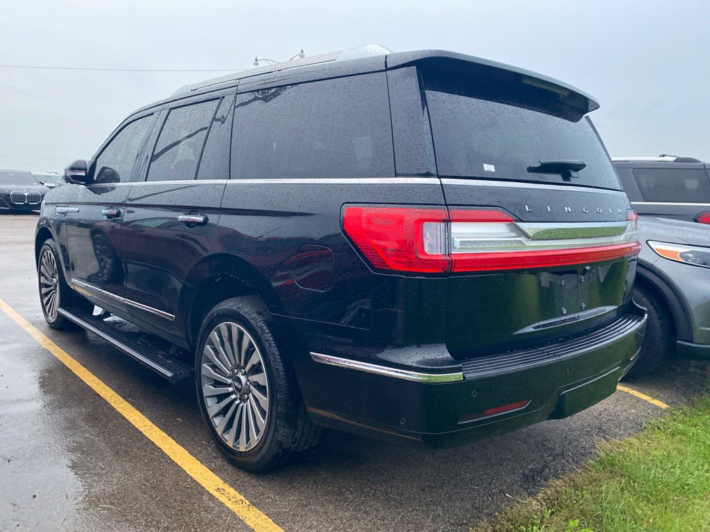 Used 2018 Lincoln Navigator Reserve w/ Technology Package AWD/4WD image 11