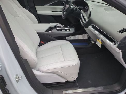 New 2026 Cadillac Lyriq Luxury RWD image 29