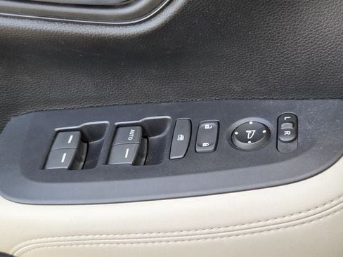 Used 2024 Honda HR-V LX image 28