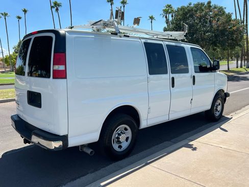 Used 2014 Chevrolet Express 2500 w/ Cold Climate Package image 5