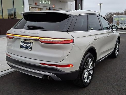 Used 2022 Lincoln Corsair AWD w/ Premium Package image 7