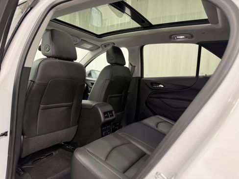 Used 2018 Chevrolet Equinox Premier image 26