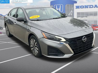 Used 2024 Nissan Altima 2.5 SV