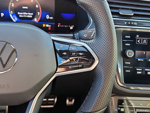 Certified 2022 Volkswagen Tiguan SE R-Line image 19