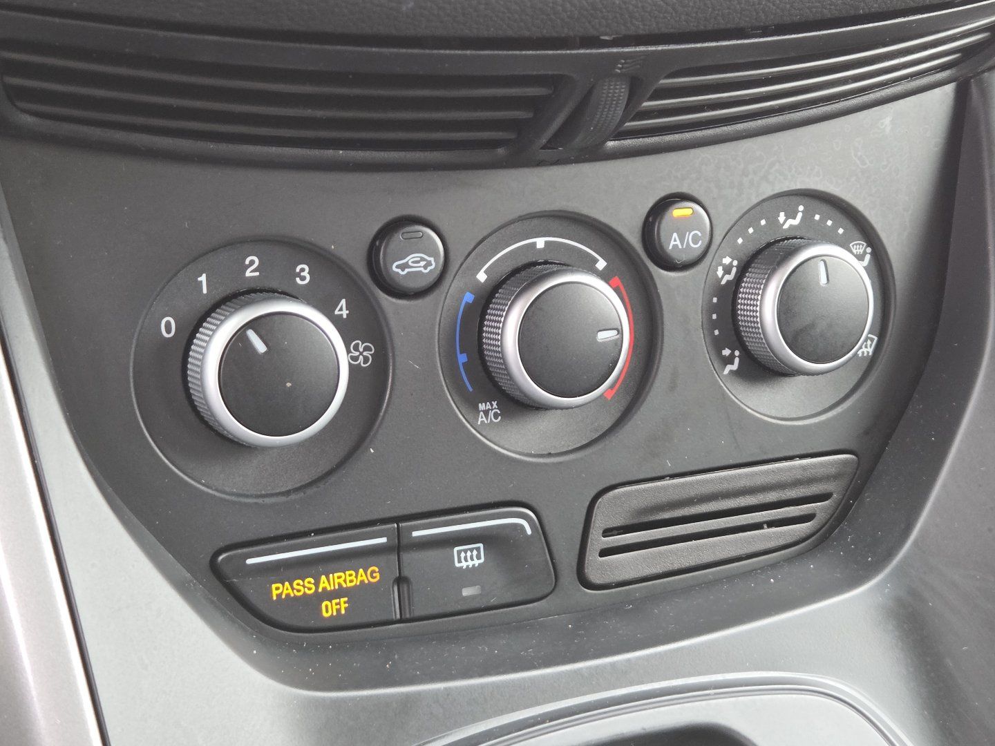 Used 2016 Ford Escape SE AWD/4WD image 28