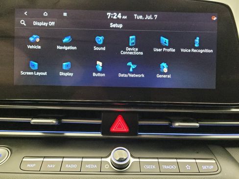 Used 2025 Hyundai Elantra SEL FWD image 25