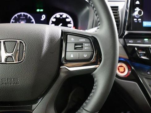 New 2026 Honda Odyssey Touring image 17