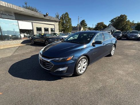 Used 2020 Chevrolet Malibu LT image 3