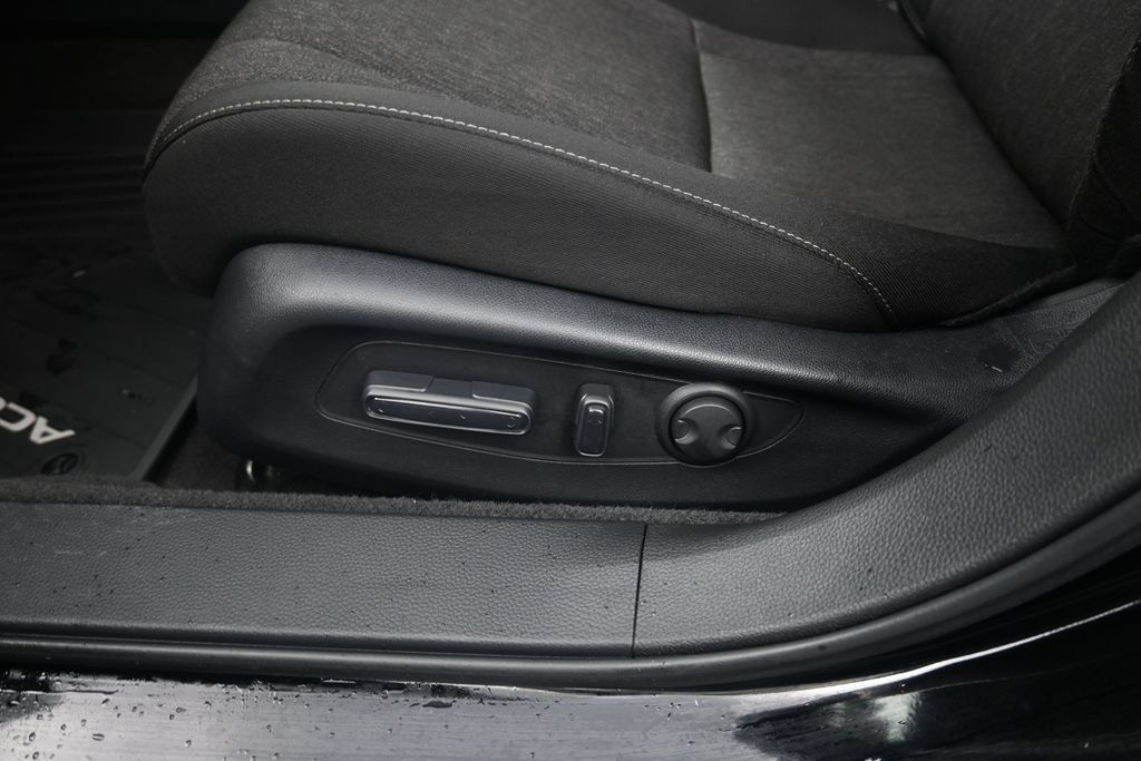 Used 2025 Honda Accord SE image 21