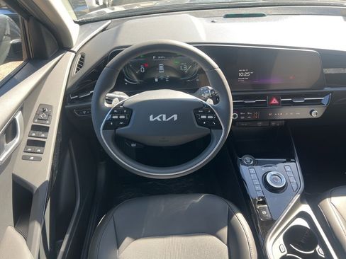 New 2025 Kia Niro EX w/ EX Cold Weather Package image 10