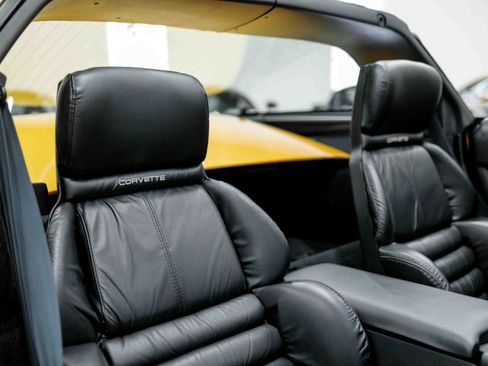 Used 1991 Chevrolet Corvette ZR-1 image 81