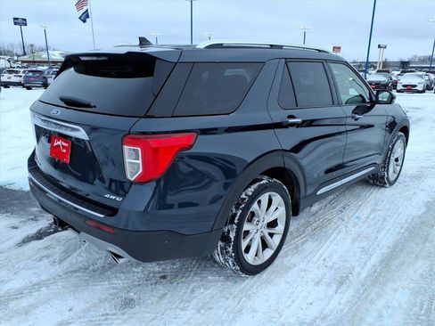 Used 2022 Ford Explorer Platinum w/ Premium Technology Package image 6