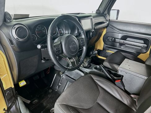 Used 2014 Jeep Wrangler Unlimited Sport image 28