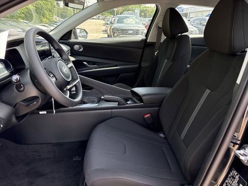 New 2026 Hyundai Elantra SE FWD image 10