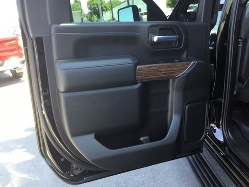 Used 2023 Chevrolet Silverado 2500 High Country w/ Z71 Off-Road Package image 26