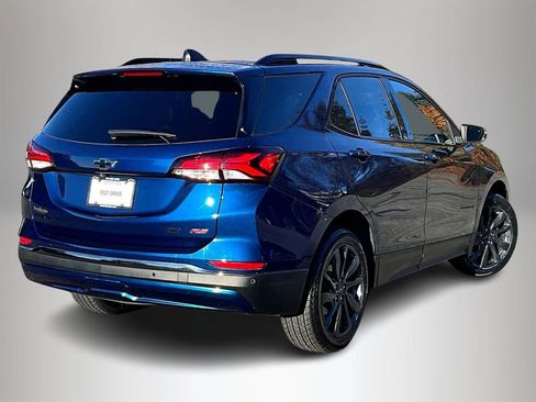 Certified 2022 Chevrolet Equinox RS w/ RS Leather Package image 5