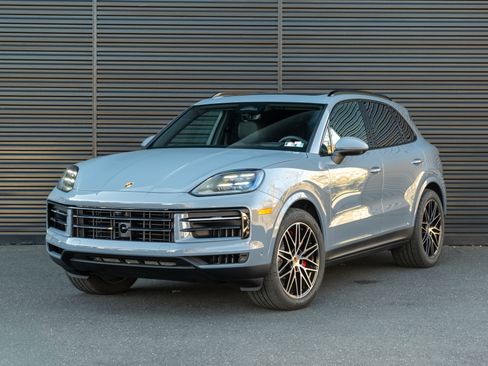 New 2026 Porsche Cayenne S AWD/4WD image 1