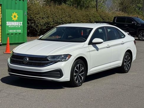 Used 2023 Volkswagen Jetta S FWD image 5