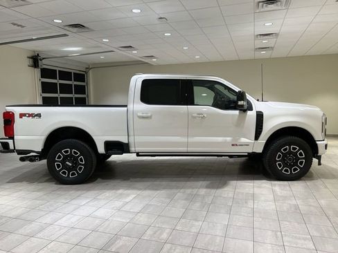 New 2025 Ford F250 Platinum AWD/4WD image 6