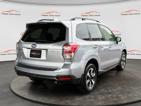 Used 2017 Subaru Forester 2.5i Premium w/ All-Weather Package AWD/4WD image 10
