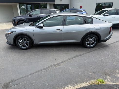 Certified 2025 Kia K4 FWD image 2