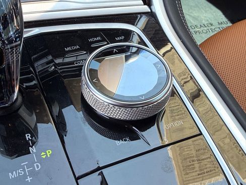 Used 2024 BMW M850i xDrive Coupe w/ M Carbon Exterior Package AWD/4WD image 38