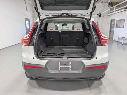 Used 2025 Volvo XC40 B5 Plus w/ Protection Package Premier AWD/4WD image 42
