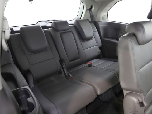 Used 2016 Honda Odyssey Touring Elite image 15