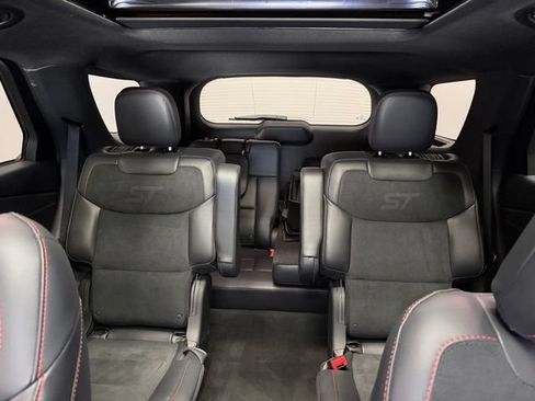 Used 2025 Ford Explorer ST w/ Sun And Sound Package AWD/4WD image 21