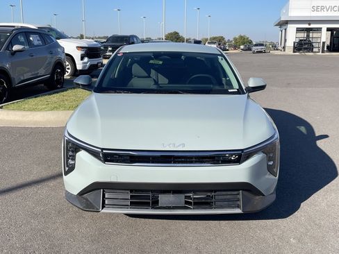New 2025 Kia K4 EX image 2