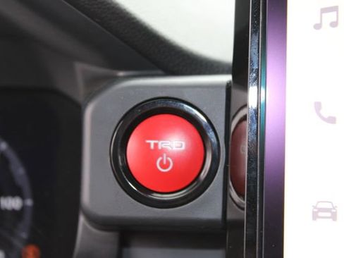 Used 2025 Toyota Tacoma TRD Pro w/ Tow Tech Package image 30