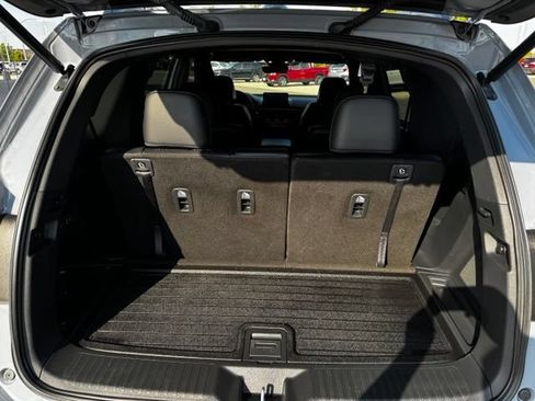 Used 2025 Honda Pilot Black Edition image 10