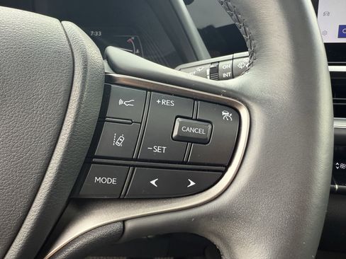 Used 2024 Lexus UX 250h FWD image 20
